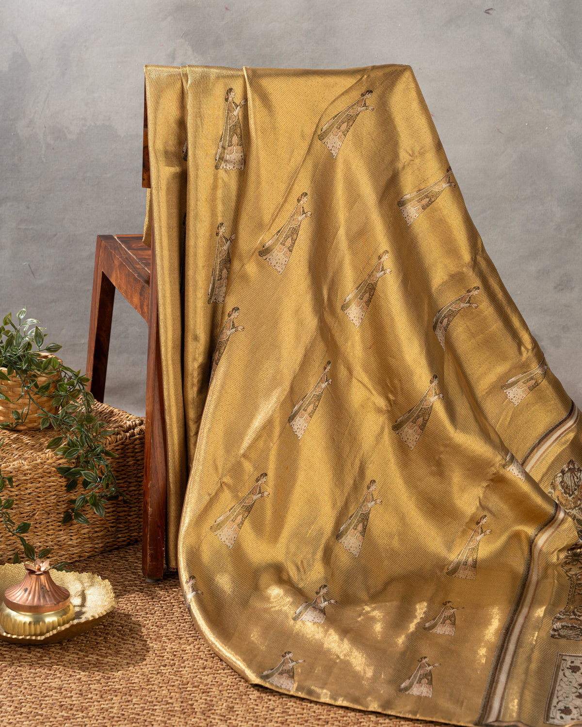 Golden Tissue Kanchipuram Silk Saree With Exclusive Electronic Jacquard Weaves