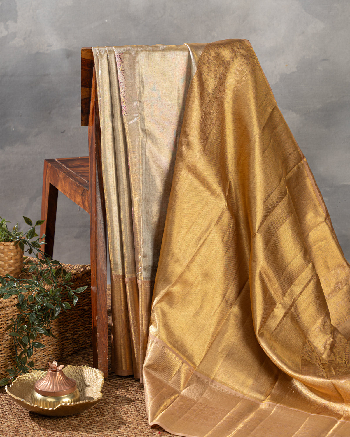 Golden Tissue Kanchipuram Silk Saree With Exclusive Electronic Jacquard Weaves