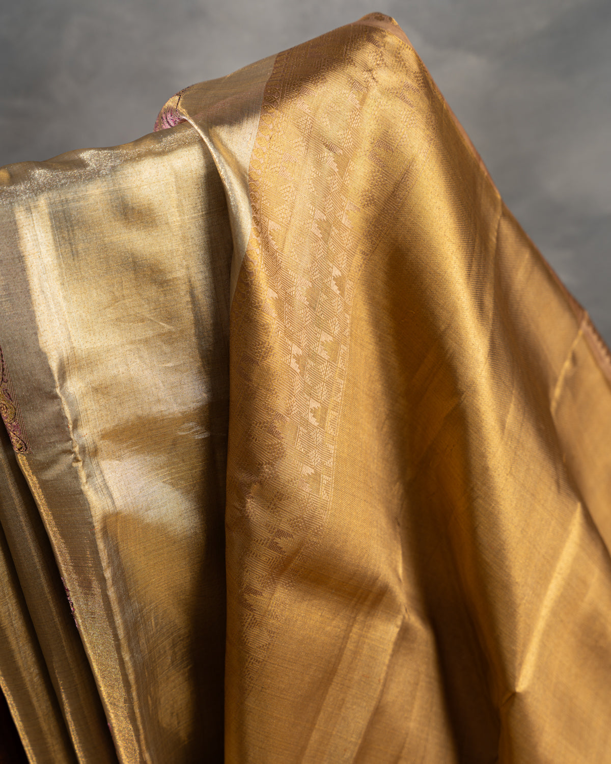 Golden Tissue Kanchipuram Silk Saree With Exclusive Electronic Jacquard Weaves