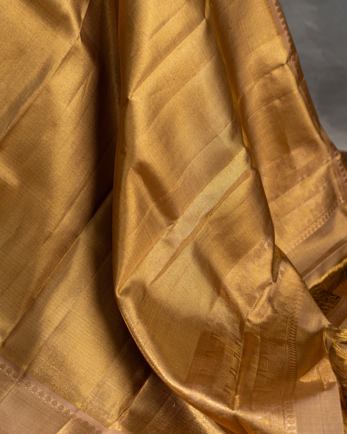 Golden Tissue Kanchipuram Silk Saree With Exclusive Electronic Jacquard Weaves