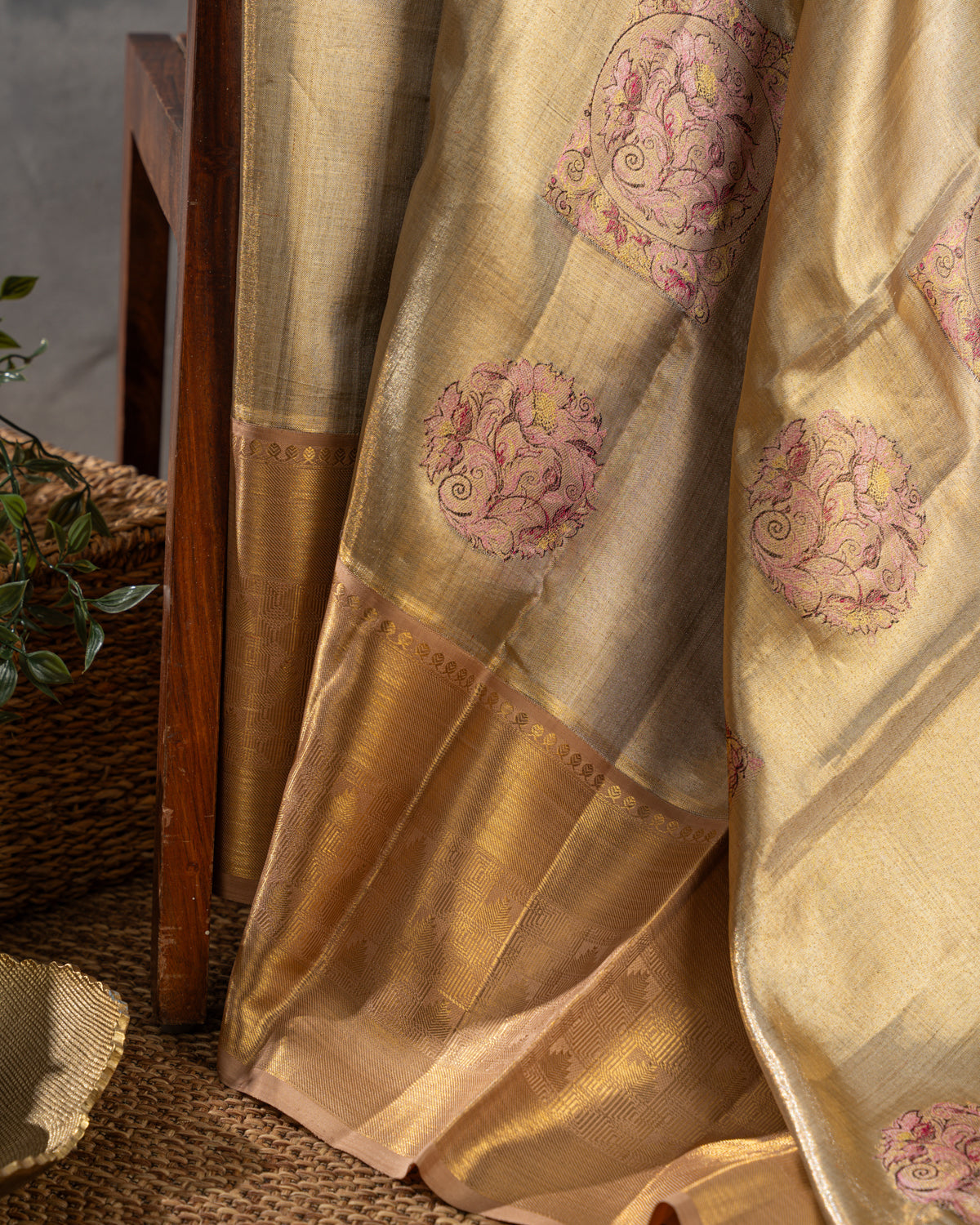Golden Tissue Kanchipuram Silk Saree With Exclusive Electronic Jacquard Weaves