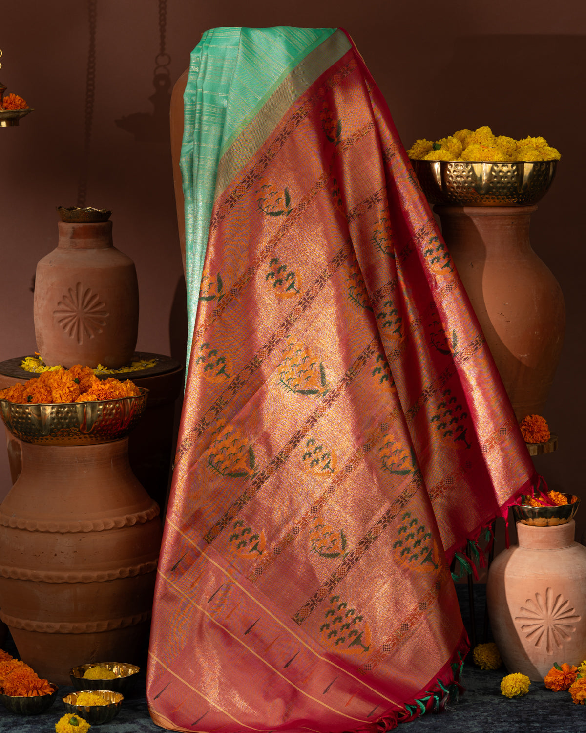 Teal - Pink Kanchipuram Silk Saree With Allover Zari Weaves