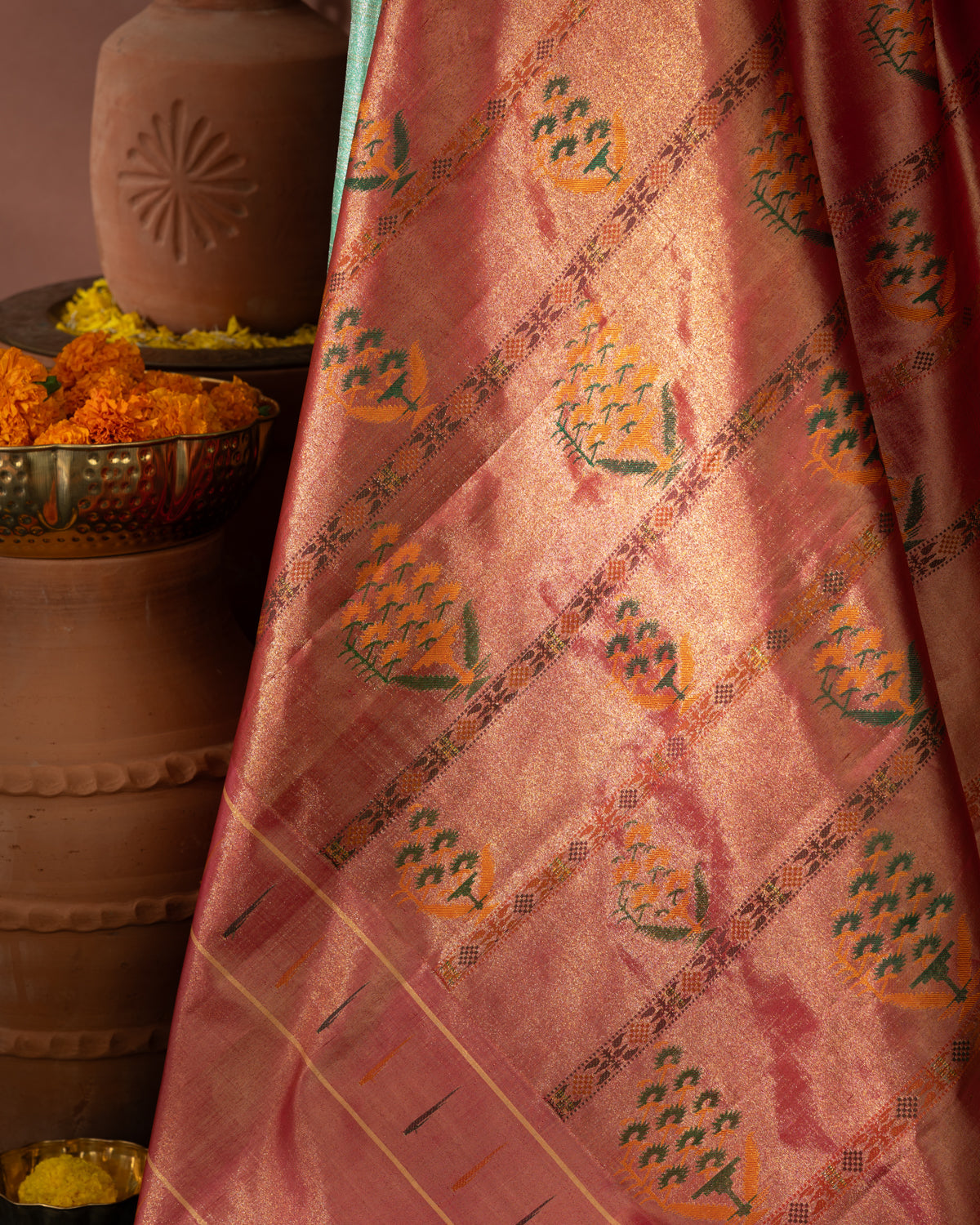 Teal - Pink Kanchipuram Silk Saree With Allover Zari Weaves