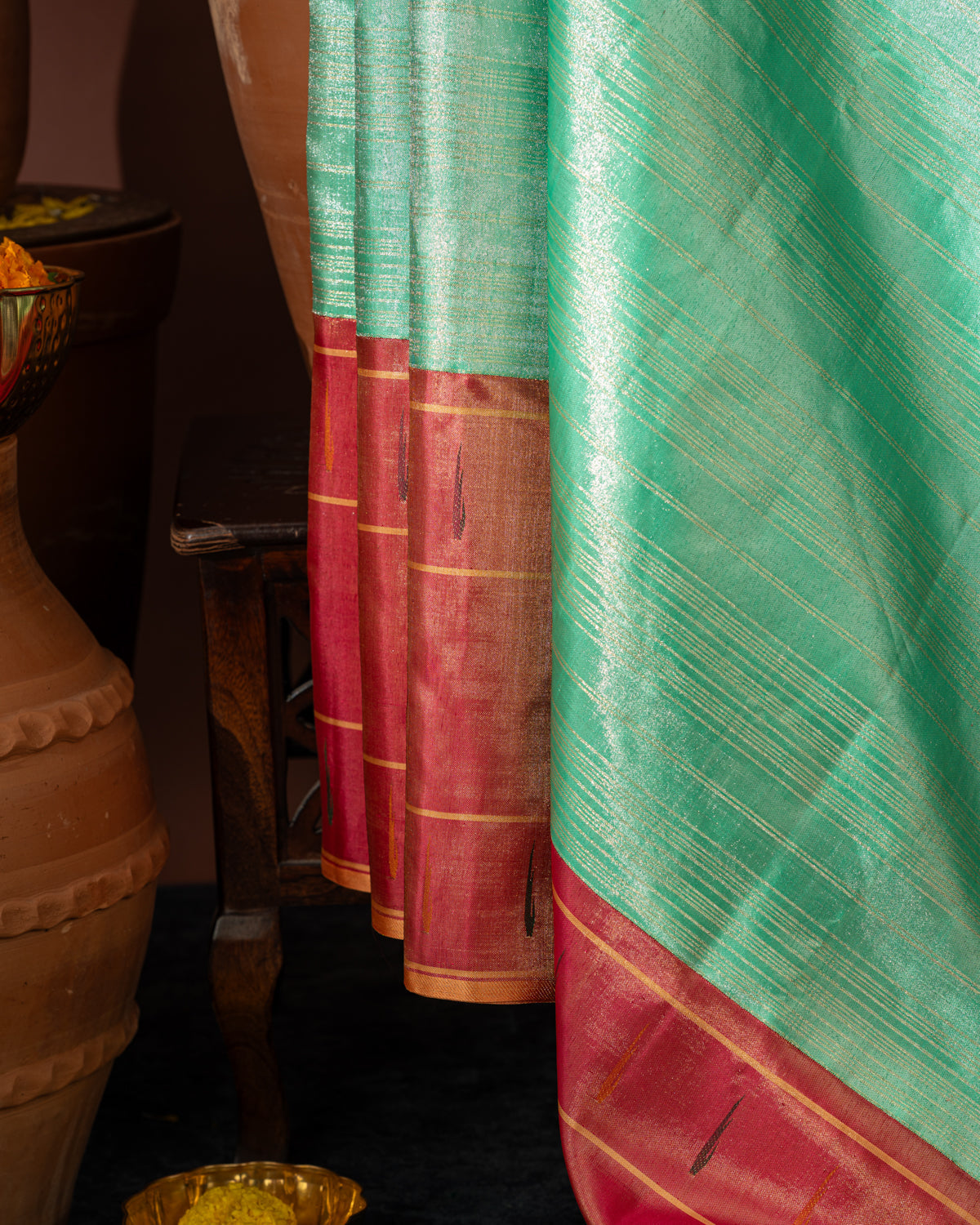 Teal - Pink Kanchipuram Silk Saree With Allover Zari Weaves