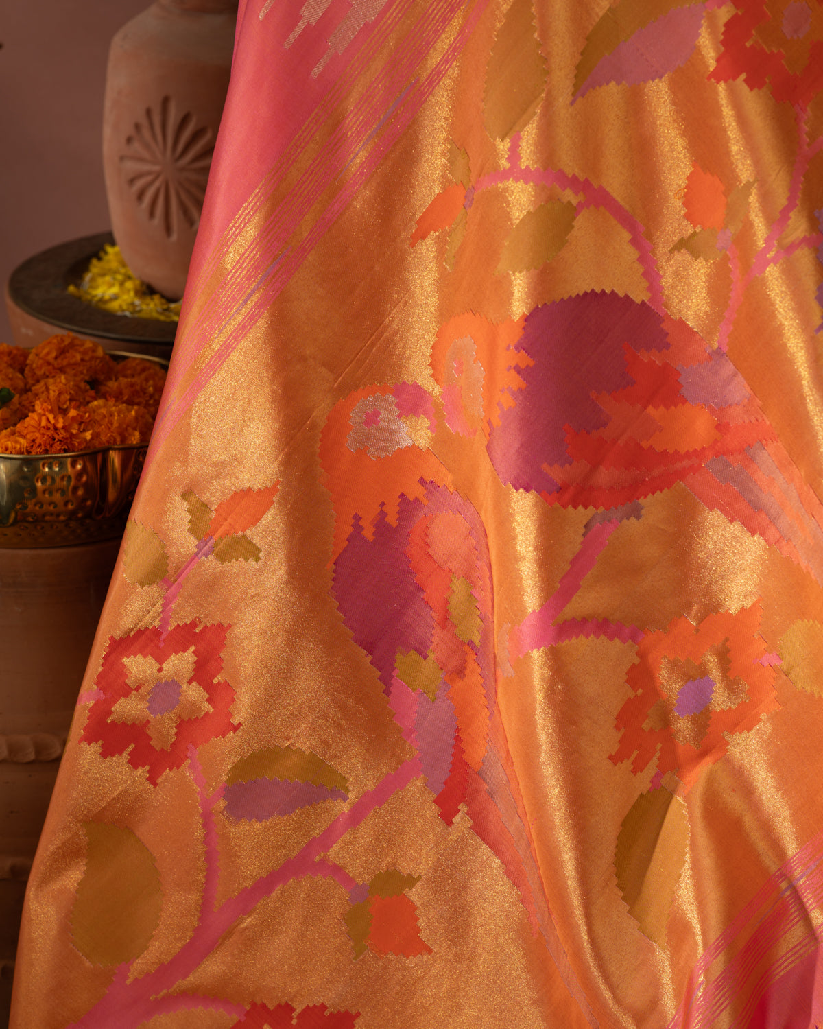 Dual Tone Pink Kanchipuram Silk Saree With Long Rich Temple Border