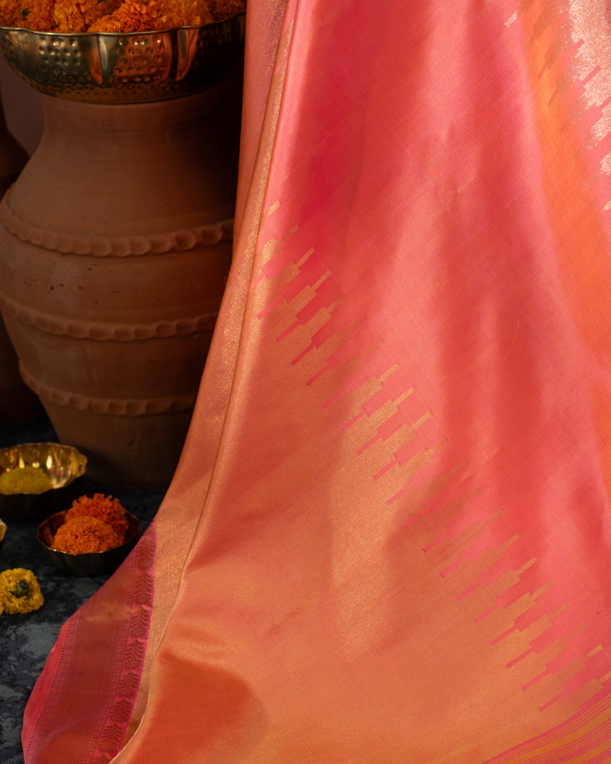 Dual Tone Pink Kanchipuram Silk Saree With Long Rich Temple Border
