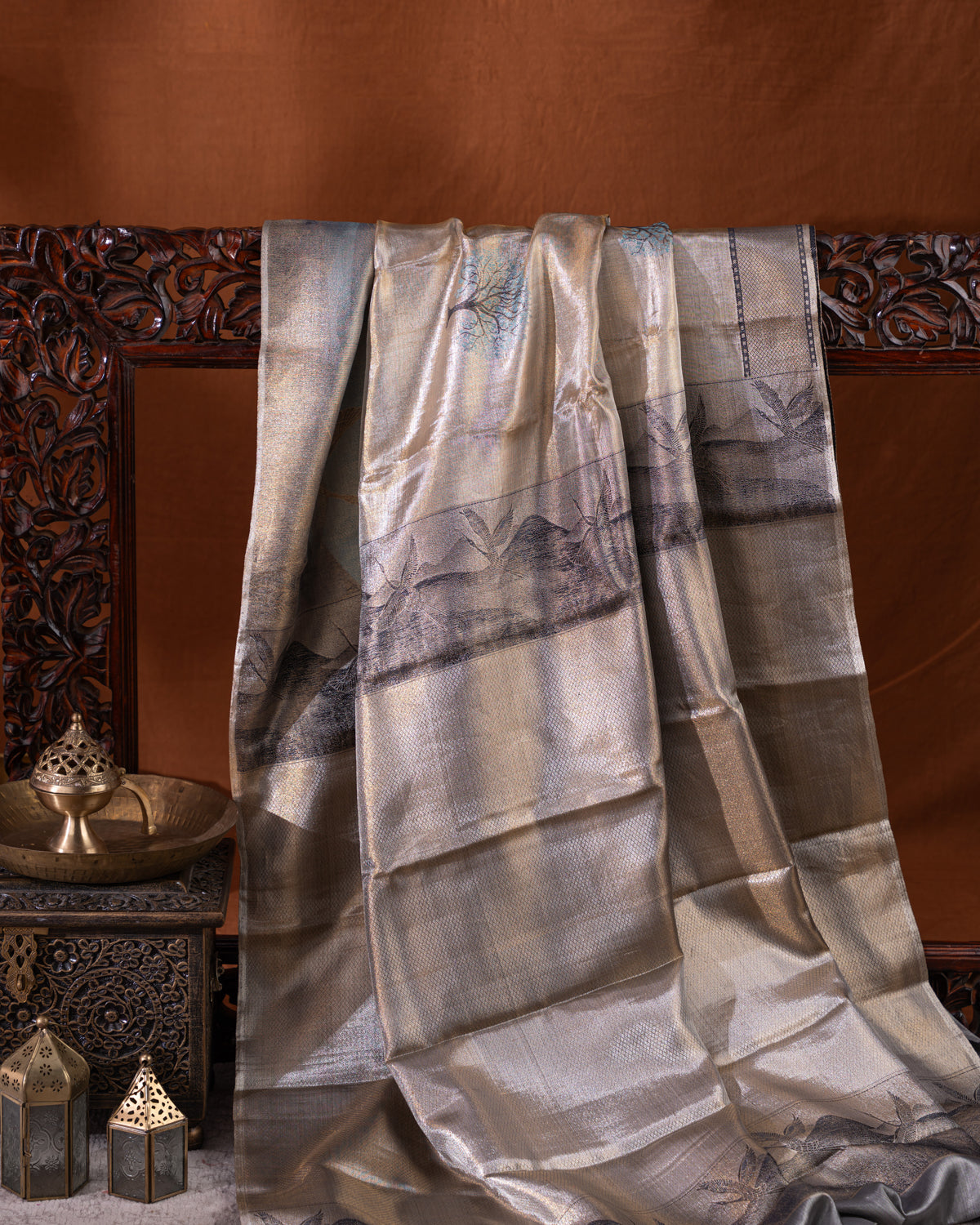 Light Gold Tissue Kanchipuram Silk Saree With Exclusive Electronic Jacquard Weaves