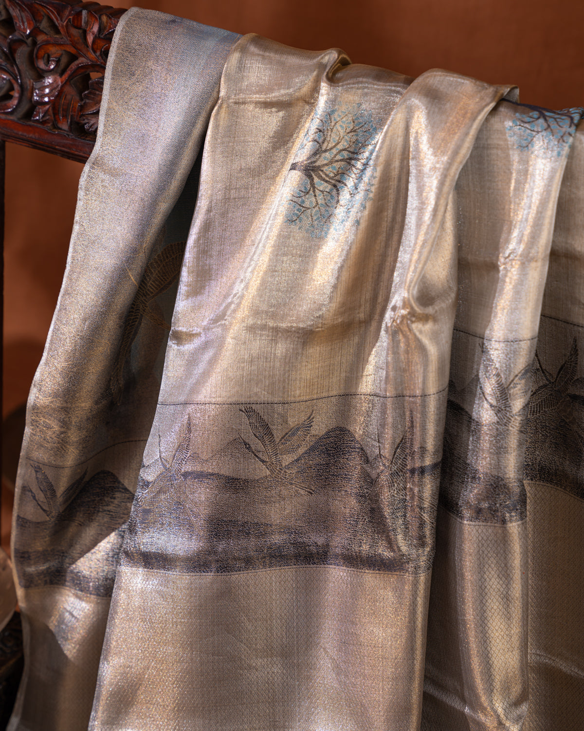 Light Gold Tissue Kanchipuram Silk Saree With Exclusive Electronic Jacquard Weaves
