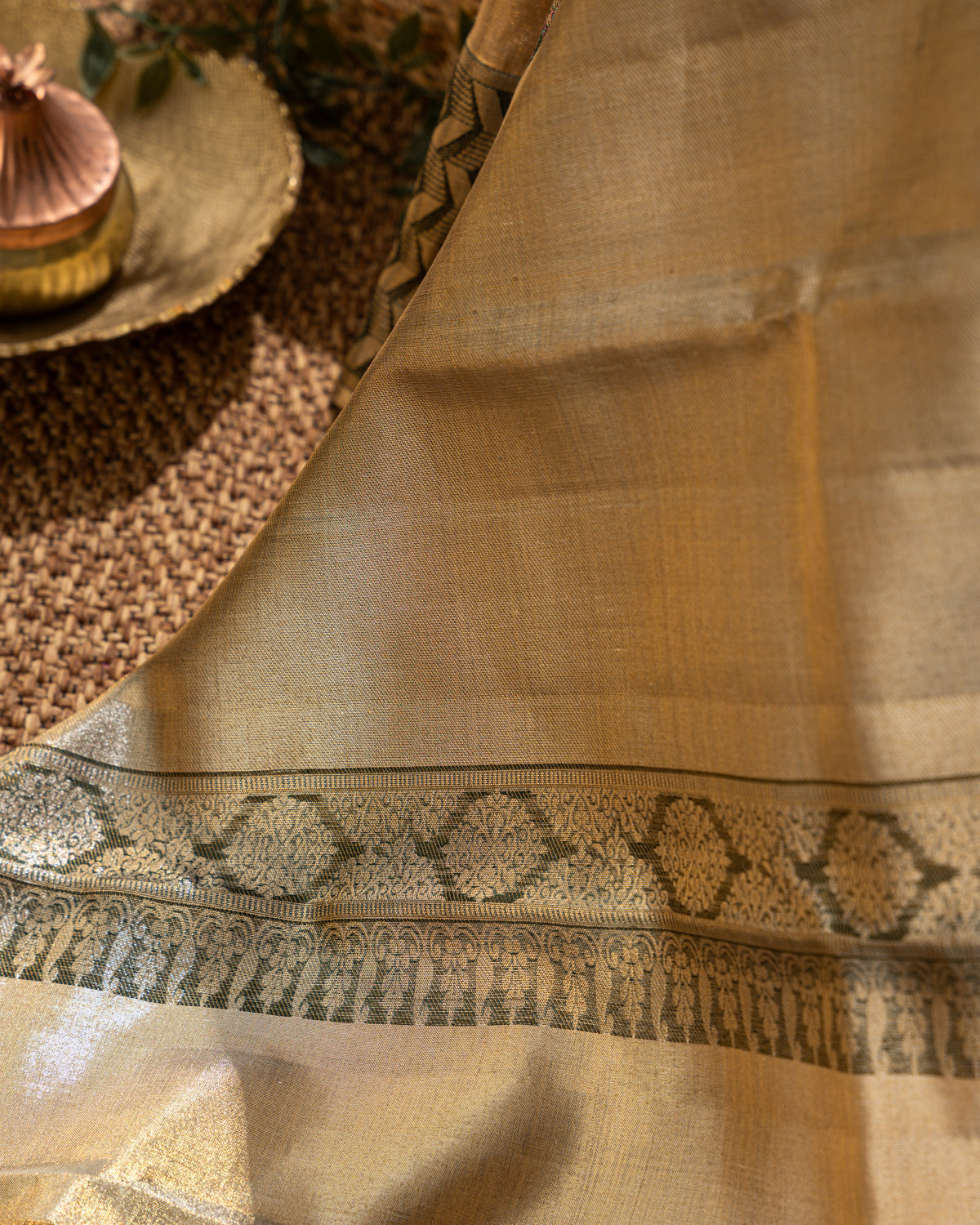 Golden Tissue Kanchipuram Silk Saree With Exclusive Electronic Jacquard Weaves