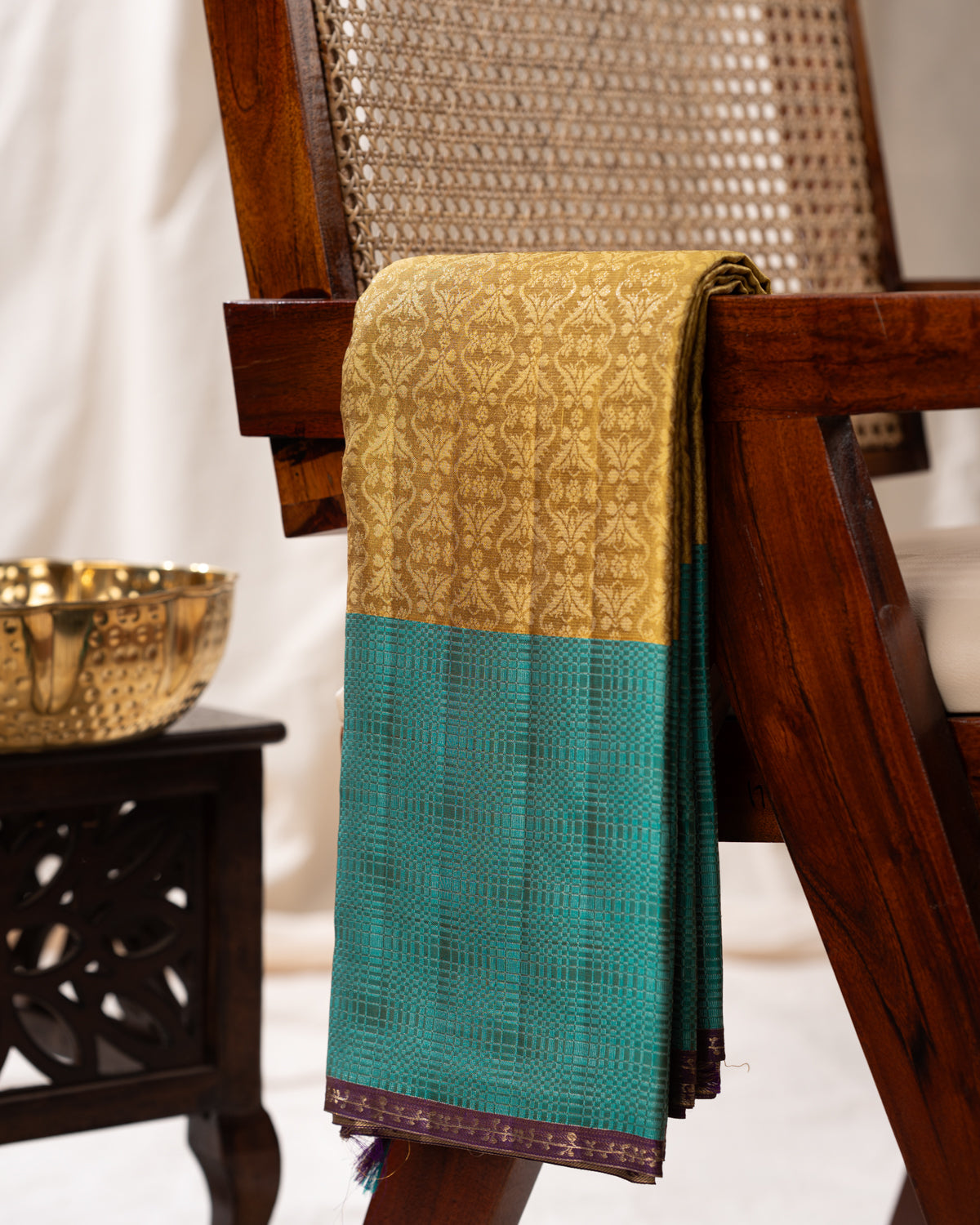 Mehendi Green Tissue Kanchipuram Silk Saree With Zari Weaves And Contrast Border