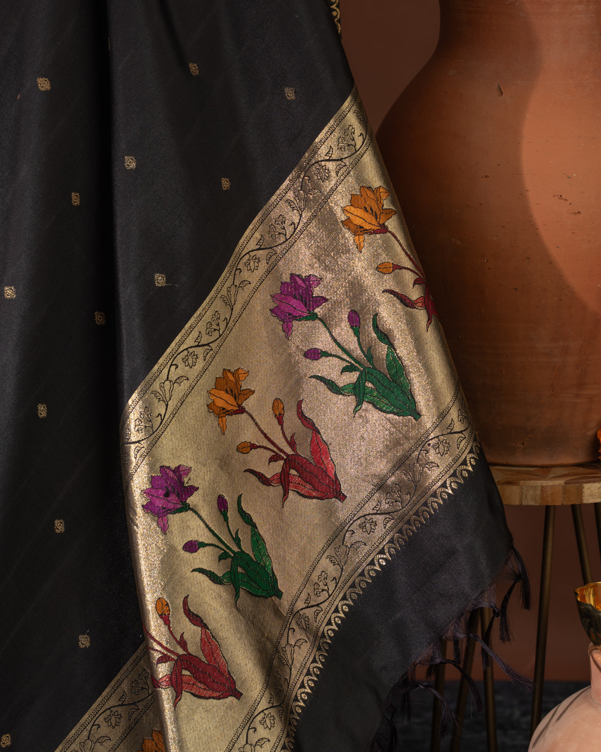 Deep Jamun Kanchipuram Silk Saree With Floral Motif Pallu