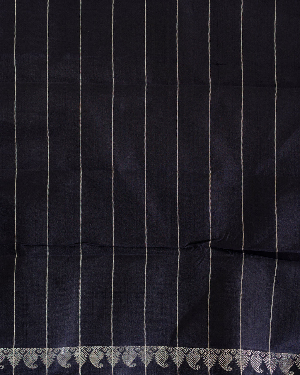 Navy Blue Kanchipuram Silk Saree With Muniya Butta Style