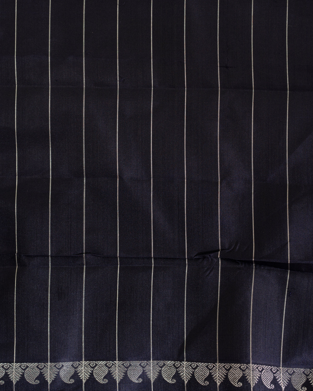 Navy Blue Kanchipuram Silk Saree With Muniya Butta Style