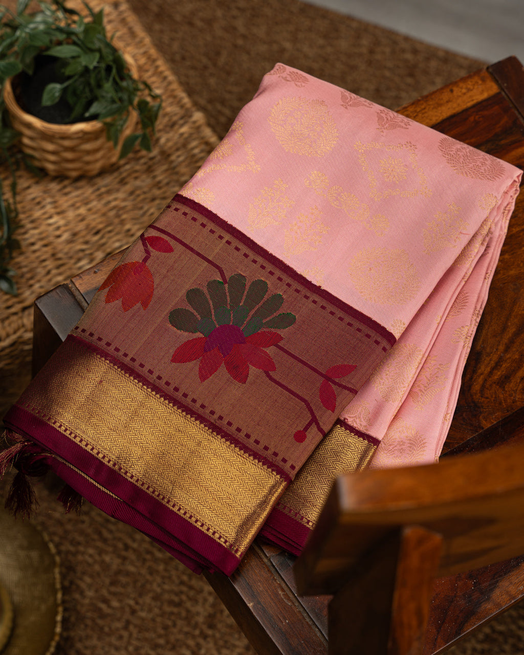 Light Pink Kanchipuram Silk Saree With Zari Weaves & Contrast Border
