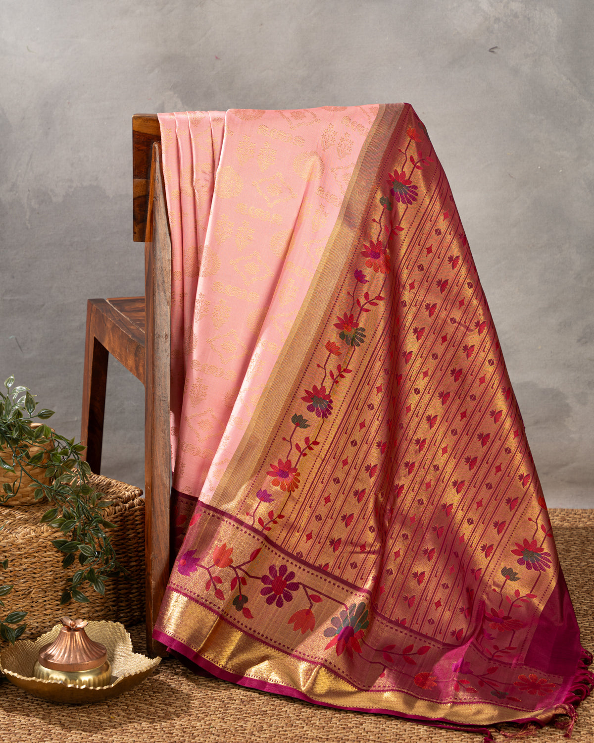 Light Pink Kanchipuram Silk Saree With Zari Weaves & Contrast Border