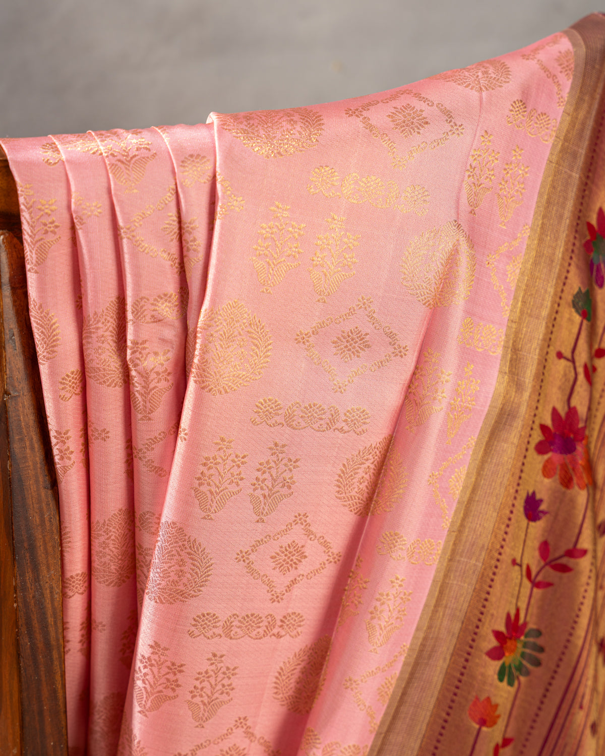 Light Pink Kanchipuram Silk Saree With Zari Weaves & Contrast Border