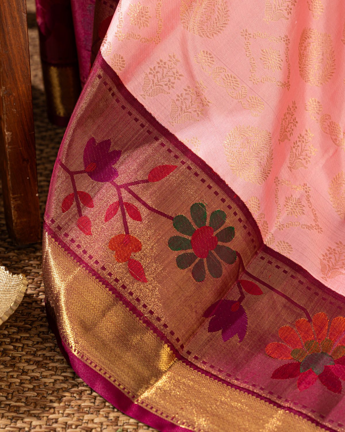 Light Pink Kanchipuram Silk Saree With Zari Weaves & Contrast Border