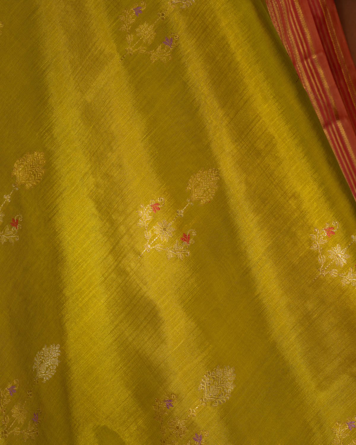 Lime Green Kanchipuram Kora Silk With Contrast Pallu & Blouse