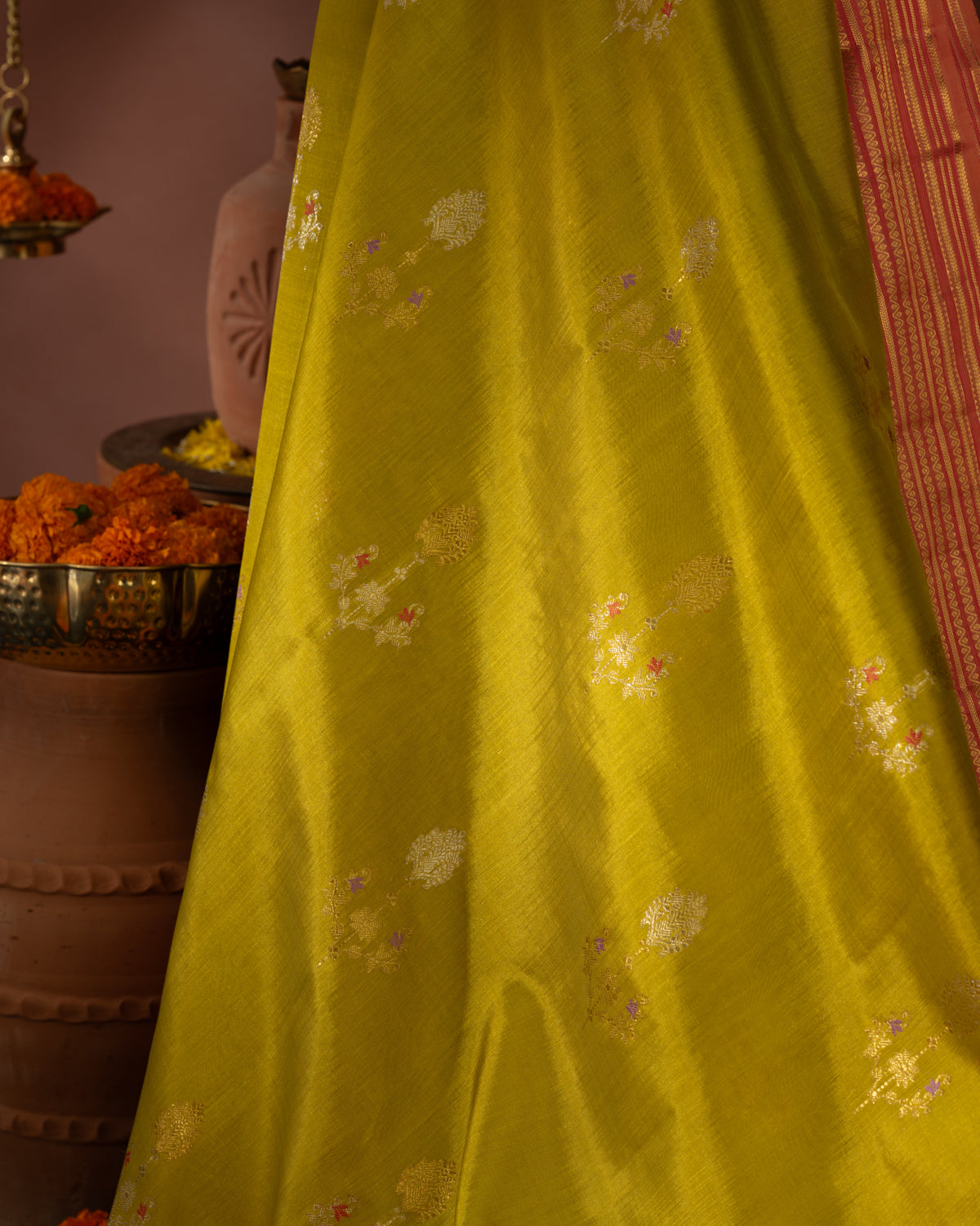 Lime Green Kanchipuram Kora Silk With Contrast Pallu & Blouse