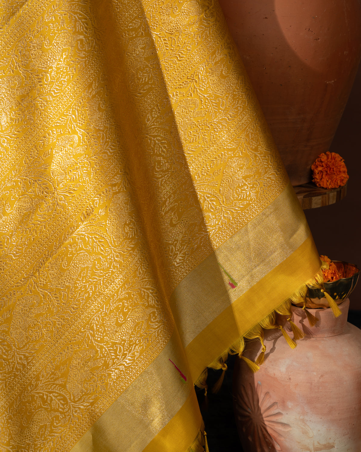 Dual Tone Teal Kanchipuram Silk Saree With Double Colour Rich Muniya Butta Border