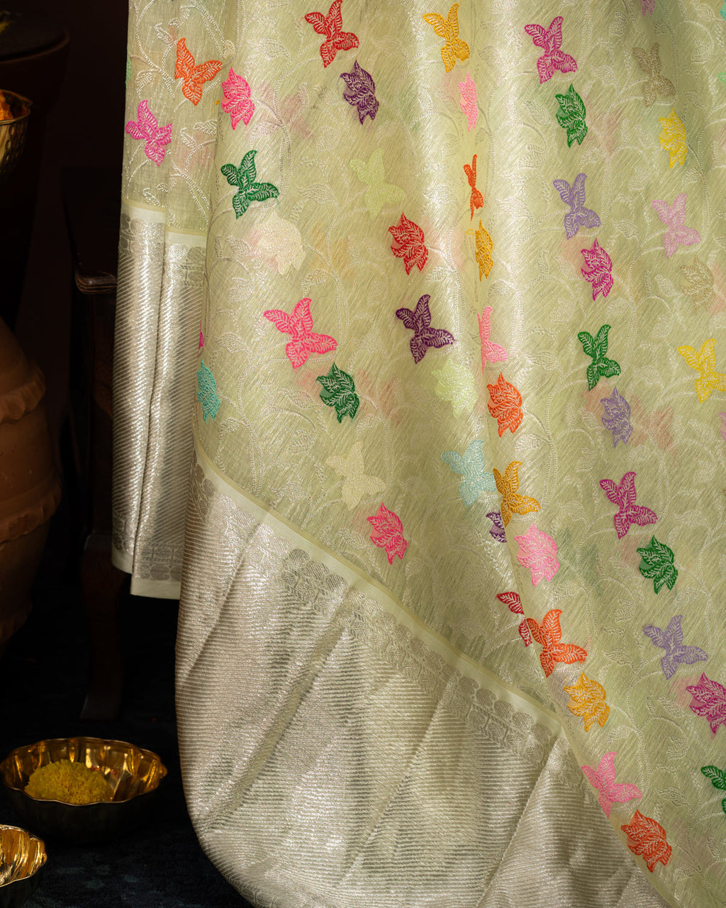 Pastel Green Kanchipuram Kora Silk With Minakari Jaal Weaves