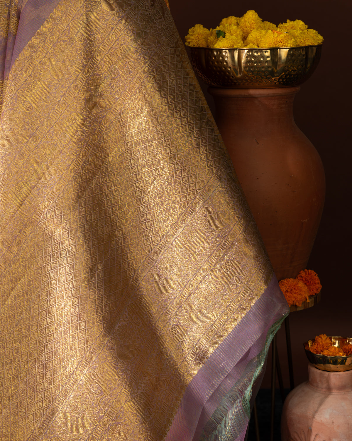 Lavender & Pink Kanchipuram Kora Silk Saree With Gold Zari Weaves