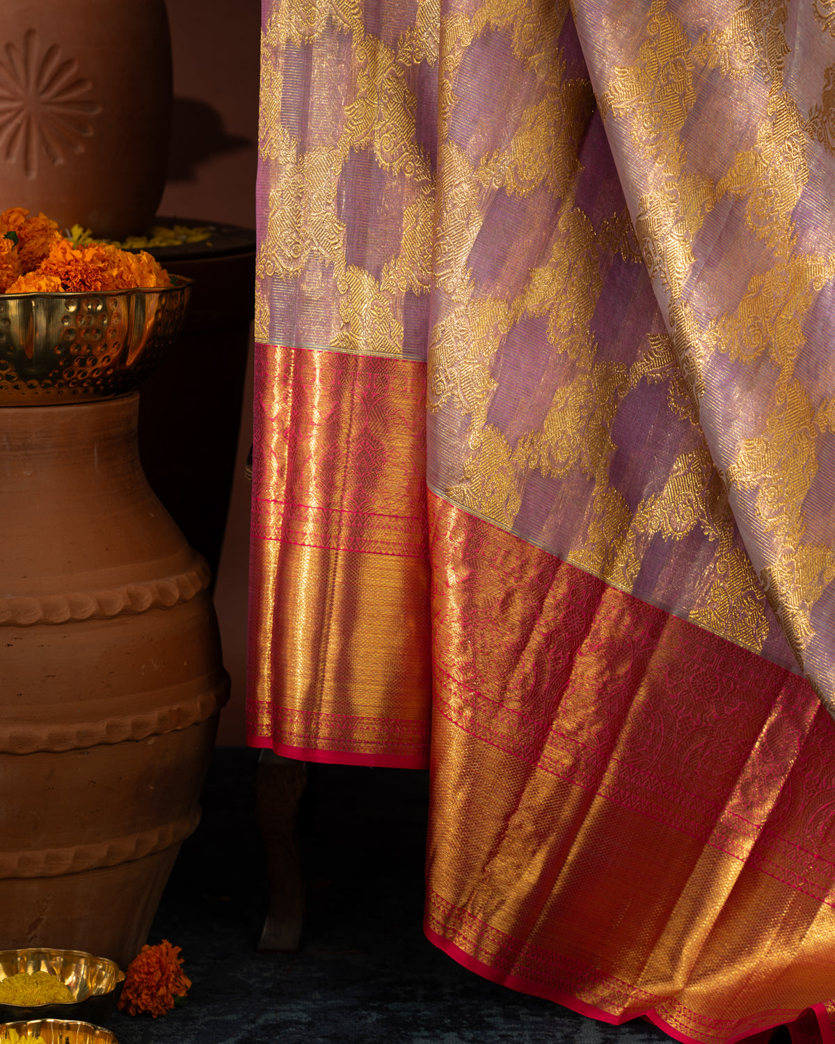 Lavender & Pink Kanchipuram Kora Silk Saree With Gold Zari Weaves