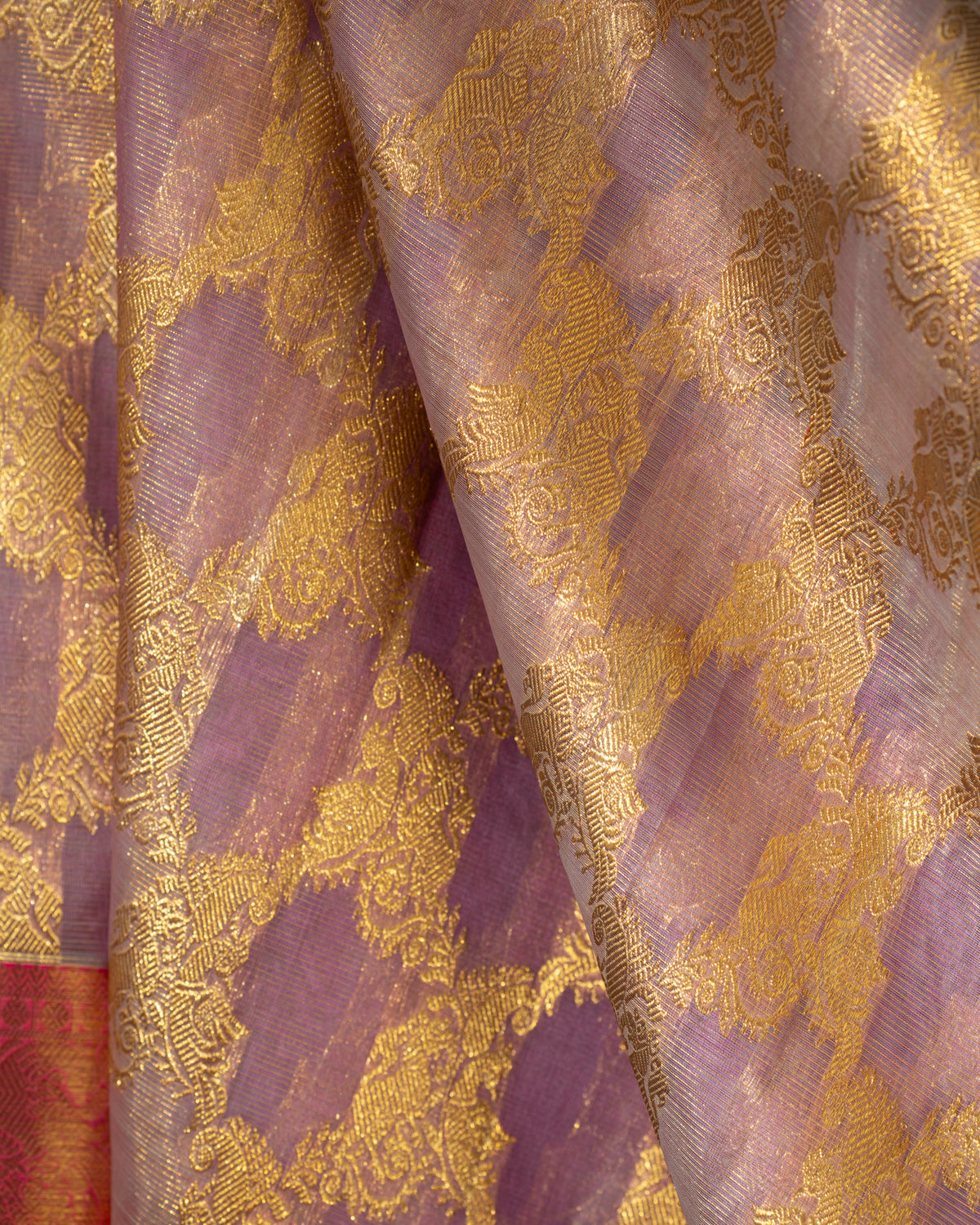 Lavender & Pink Kanchipuram Kora Silk Saree With Gold Zari Weaves