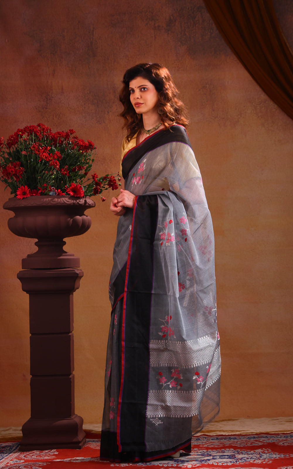 Grey & Black Zari Kota Saree With Jamdani Weaves