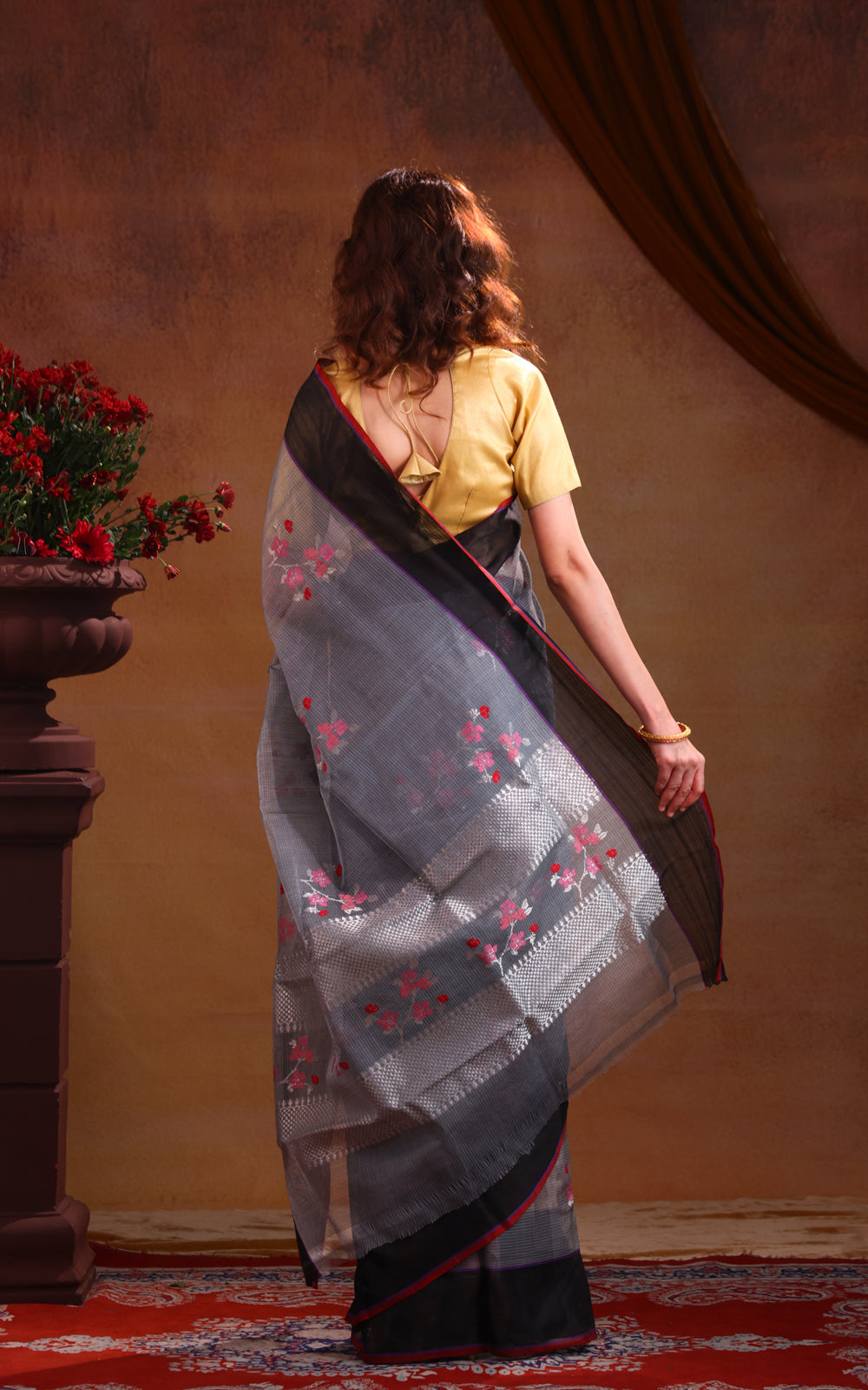 Grey & Black Zari Kota Saree With Jamdani Weaves