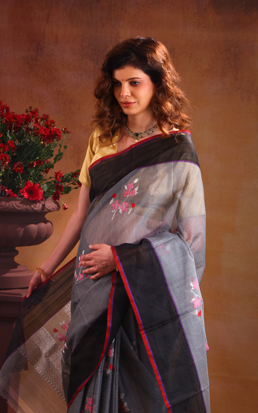 Grey & Black Zari Kota Saree With Jamdani Weaves