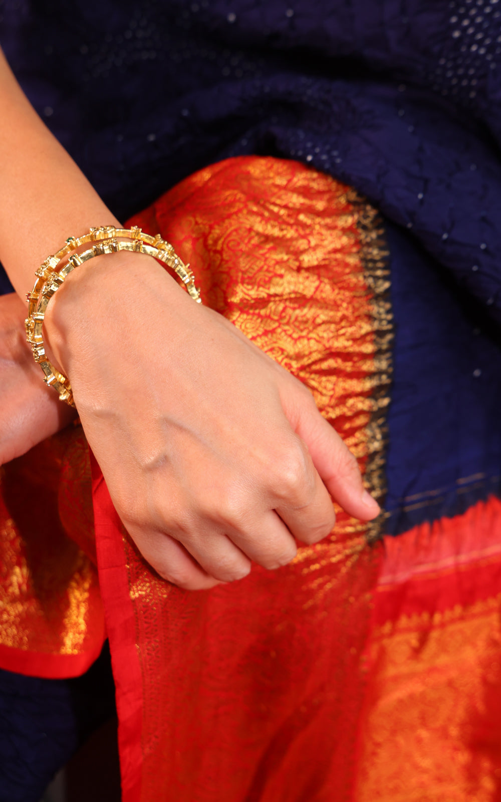 Navy Blue & Red Pure Kanchipuram Silk Saree With Bandhej