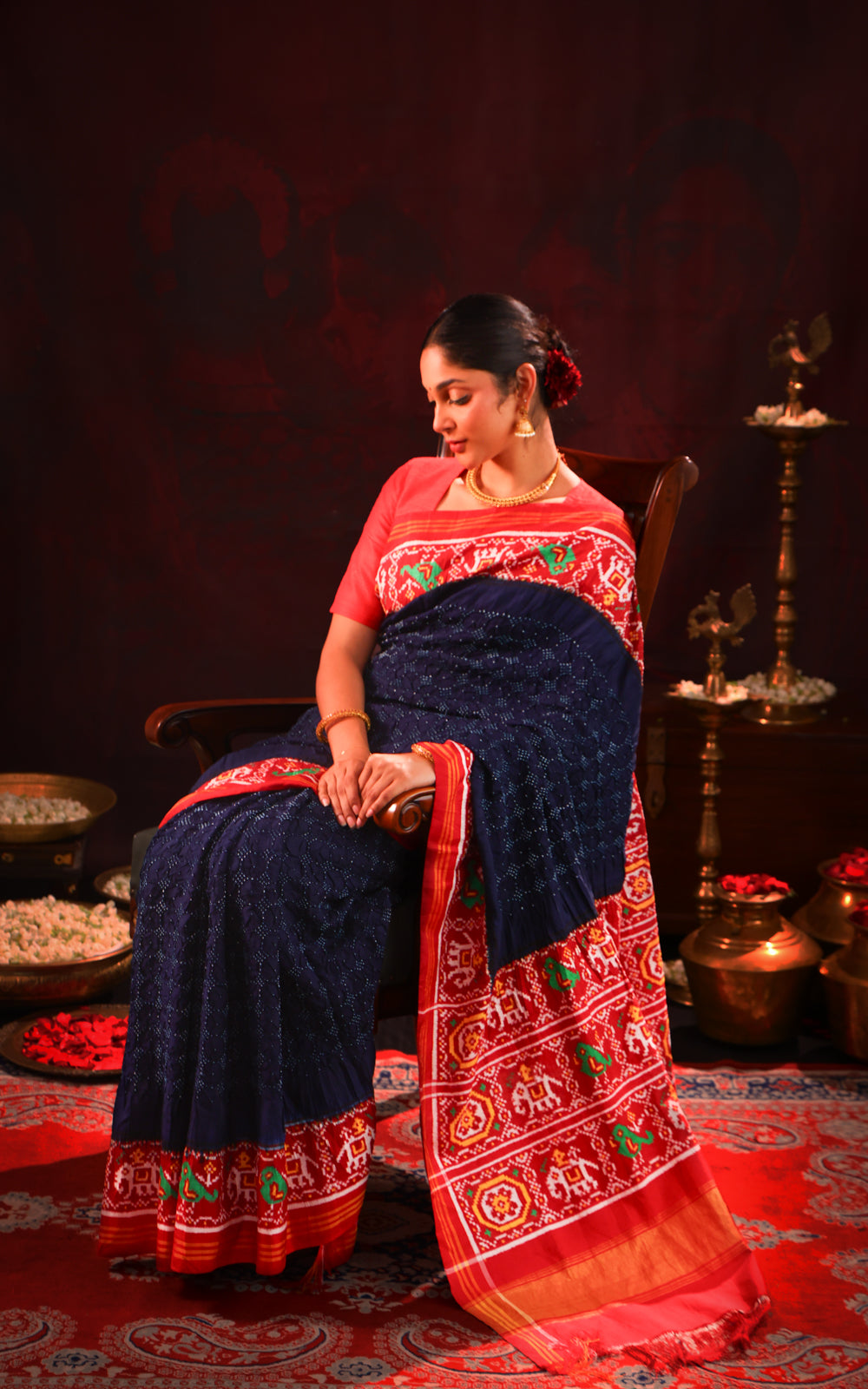Navy Blue & Maroon Patan Patola Silk Saree With Placement Style Bandhej