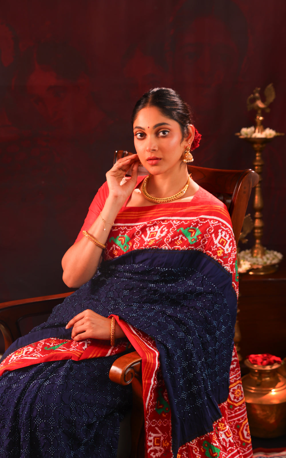 Navy Blue & Maroon Patan Patola Silk Saree With Placement Style Bandhej