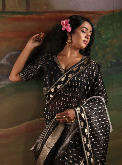 Off White & Black Banarasi Kora Saree With Kadhua Weaves