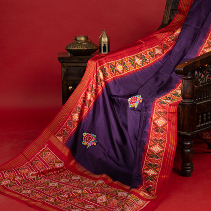 Collection image for: Embroidered Patolas
