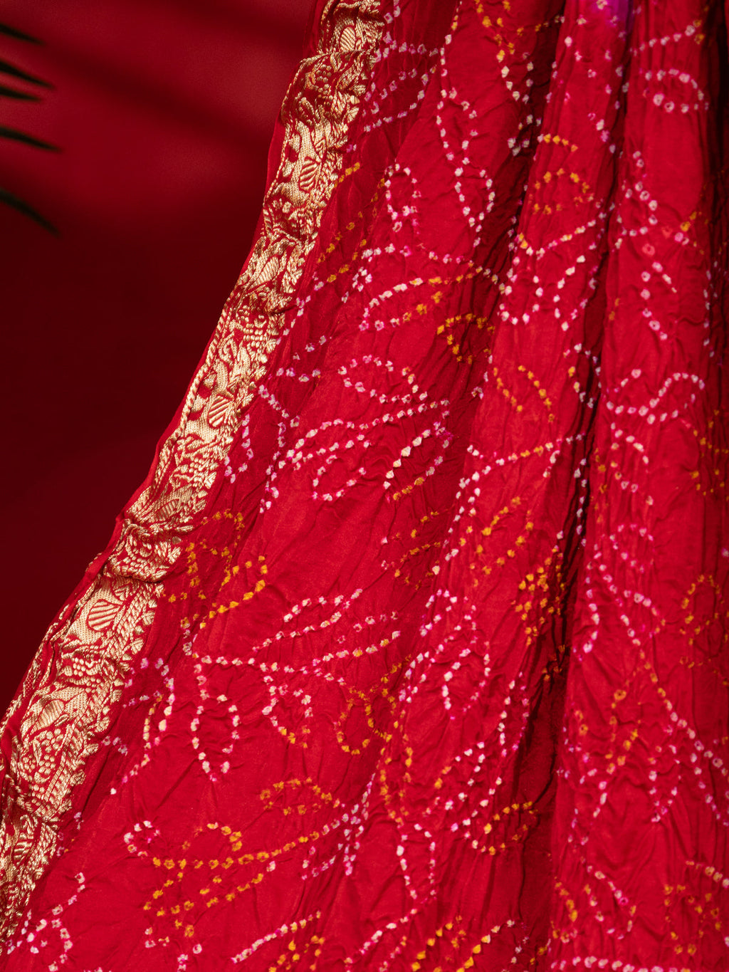 Red & Pink Gajji Silk With Allover Bandhej