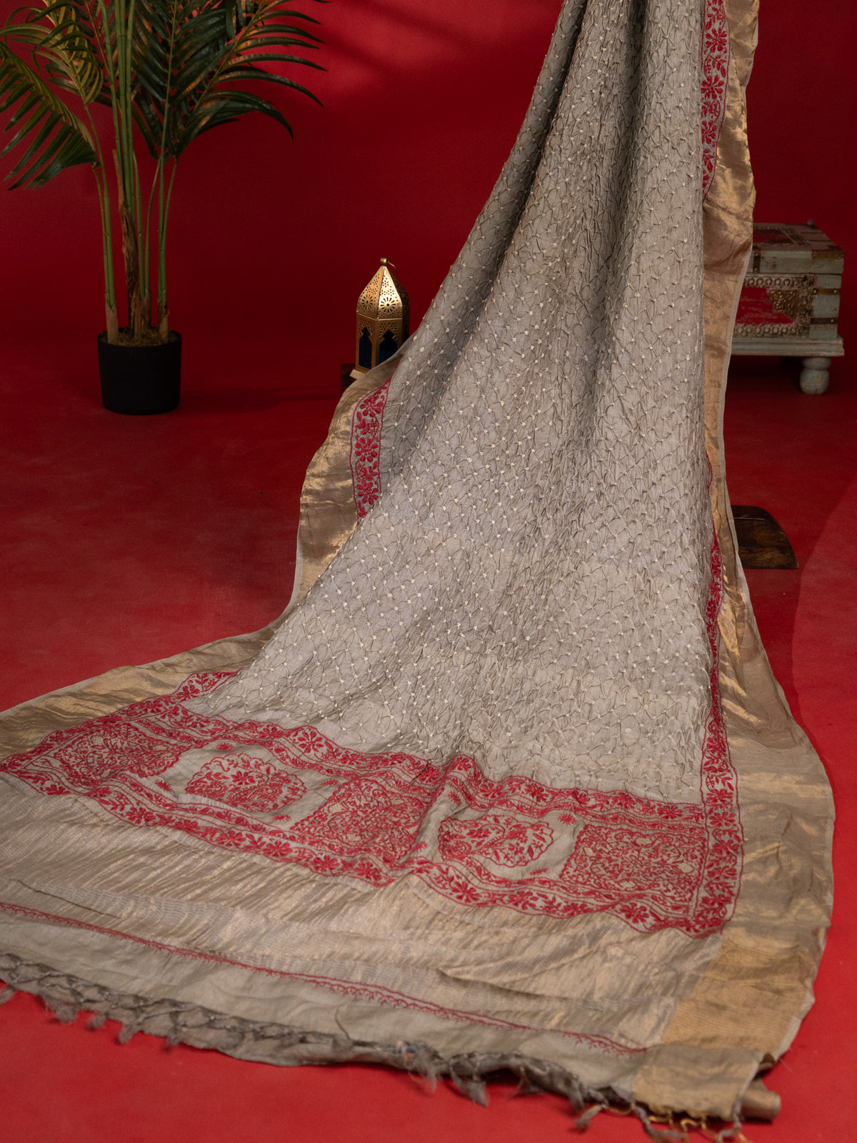 Grey Shade Tussar Silk Saree With Bandhej