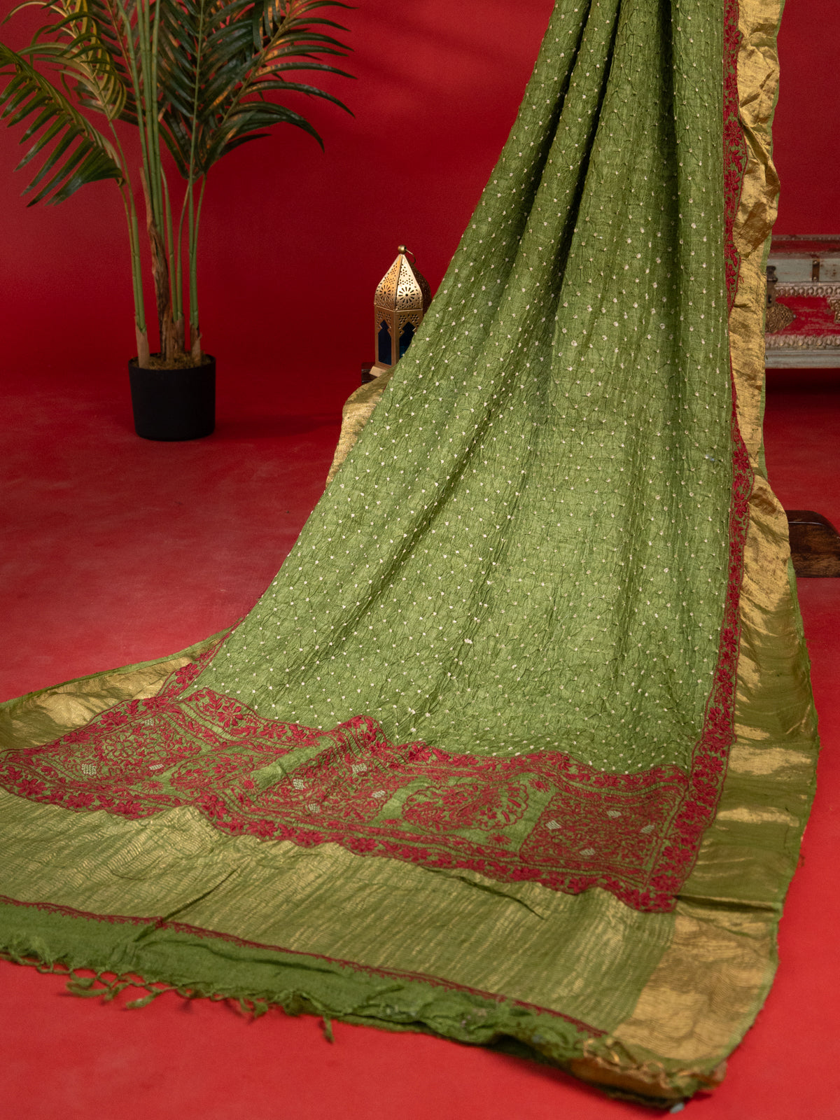 Green Tussar Silk Saree With Bandhej