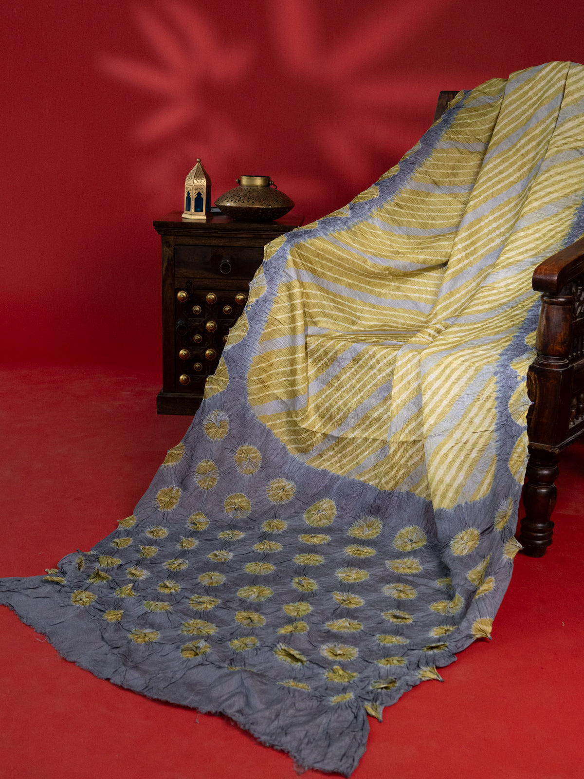 Elaichi Green & Grey Leheriya Tussar Silk Saree With Bhandej