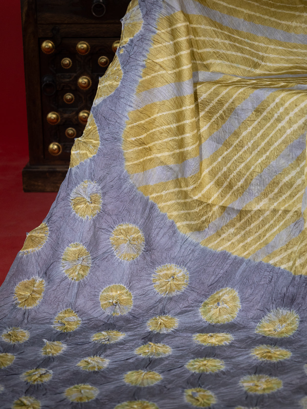 Elaichi Green & Grey Leheriya Tussar Silk Saree With Bhandej