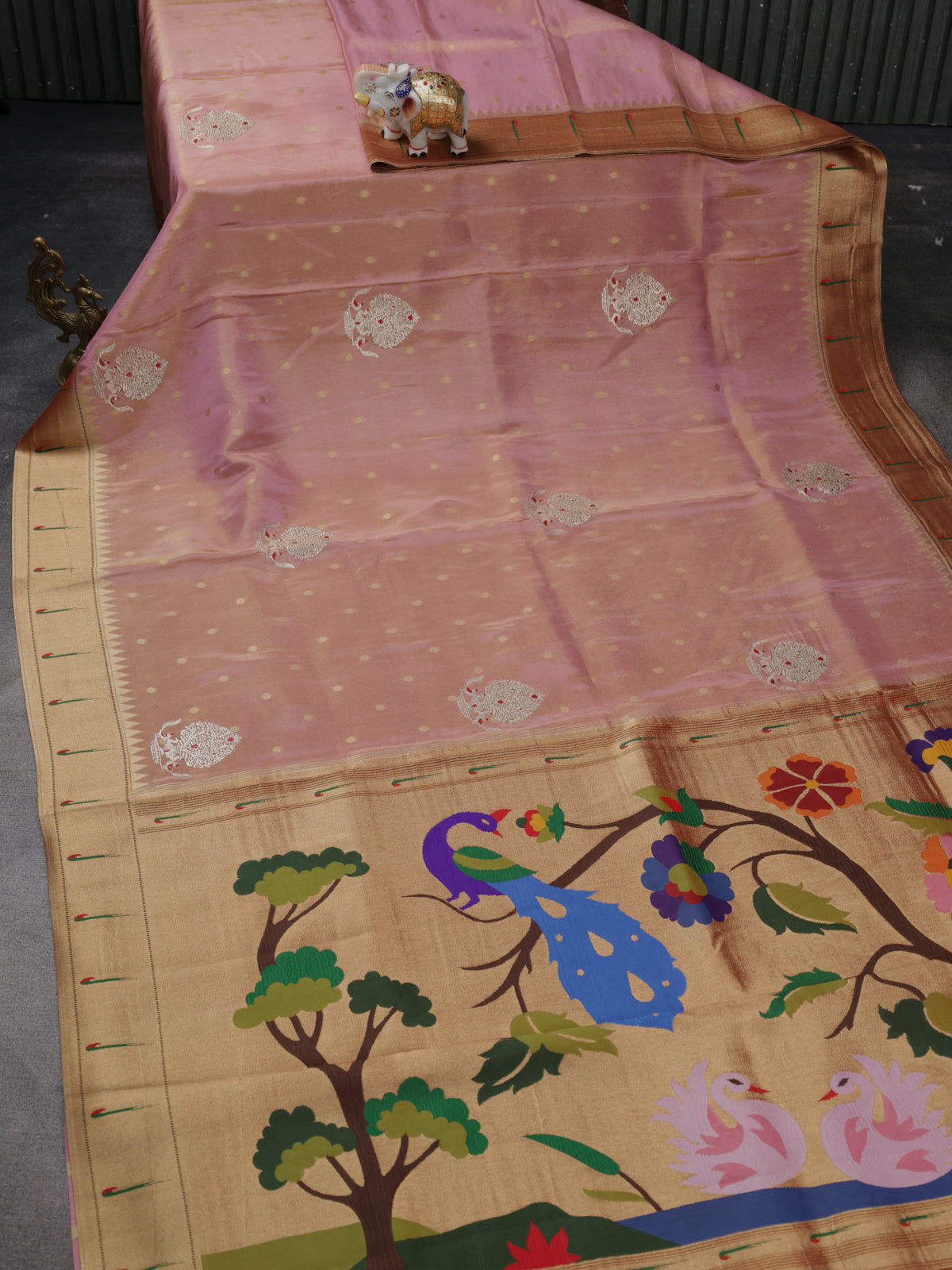 Dual Tone Pink Tissue Woven Saree Rich Muniya Butta Border & Paithani Pallu