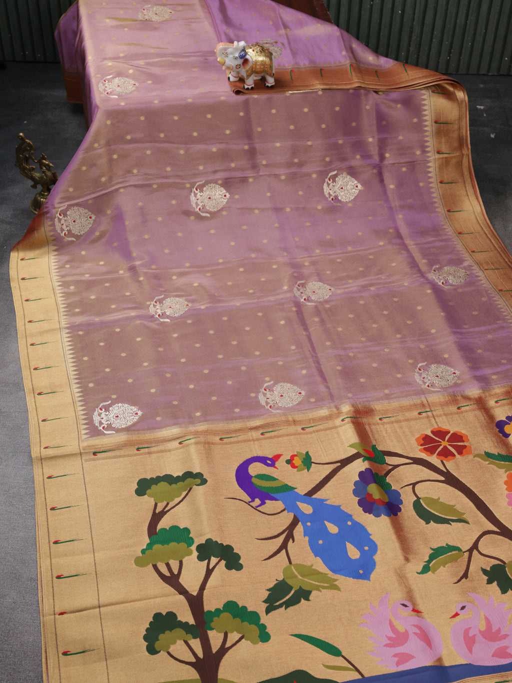 Dual Tone Lavender Tissue Woven Saree With Rich Muniya Butta Border & Paithani Pallu