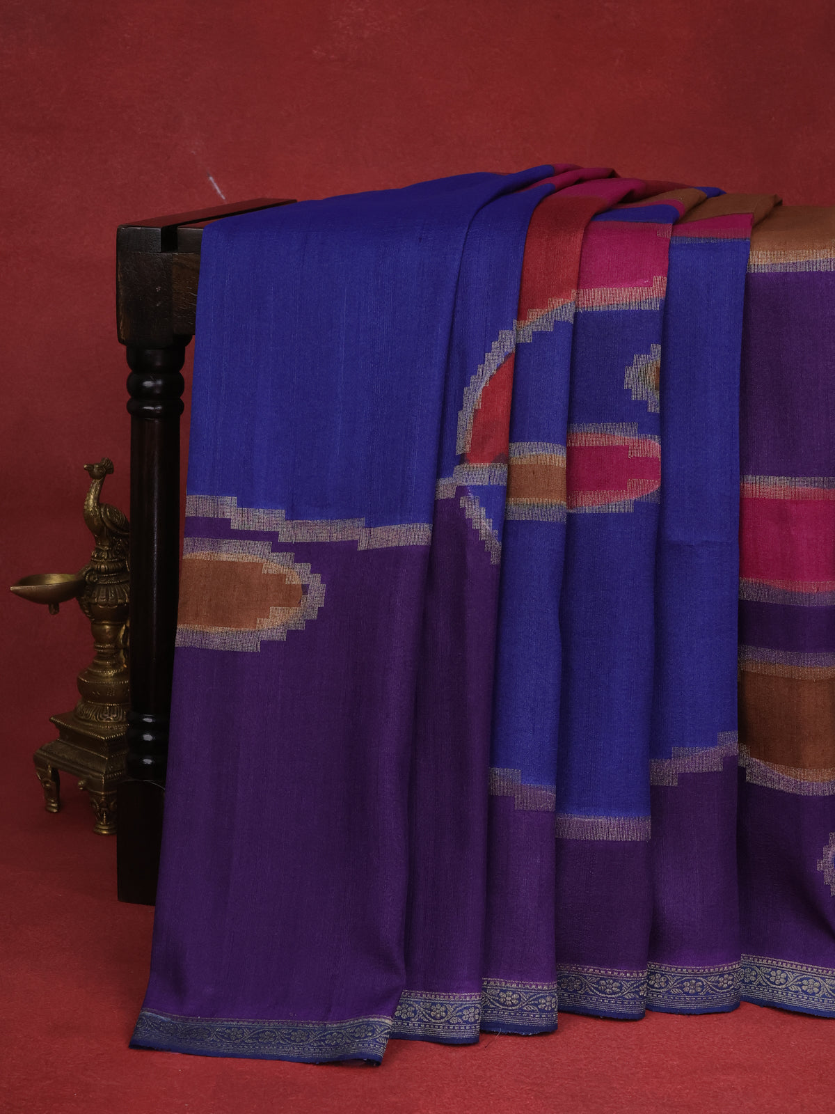 Brown-Violet Banarasi Tussar Georgette Silk Saree With Plain Body & Zari Weaves