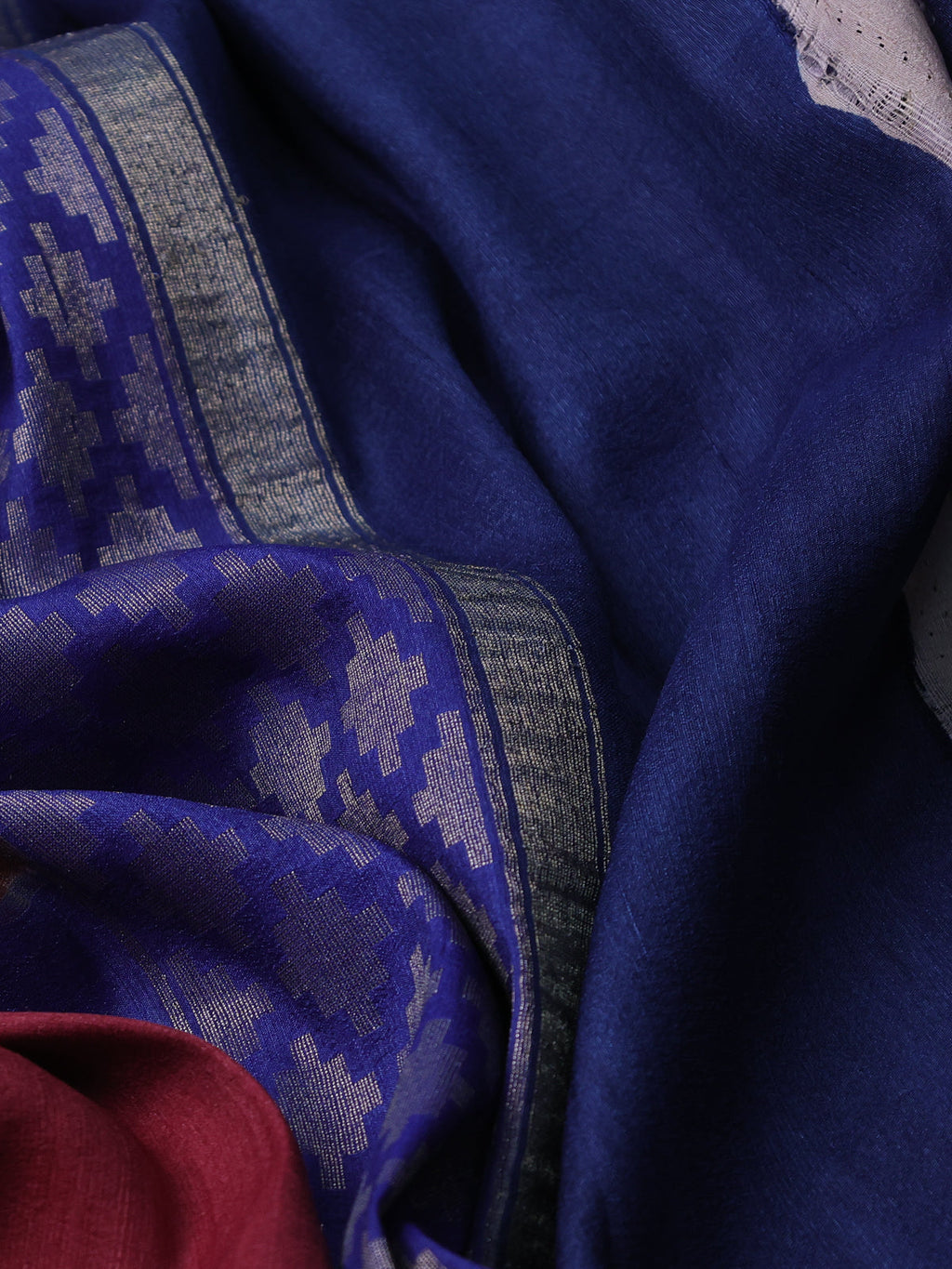 Brown-Violet Banarasi Tussar Georgette Silk Saree With Plain Body & Zari Weaves