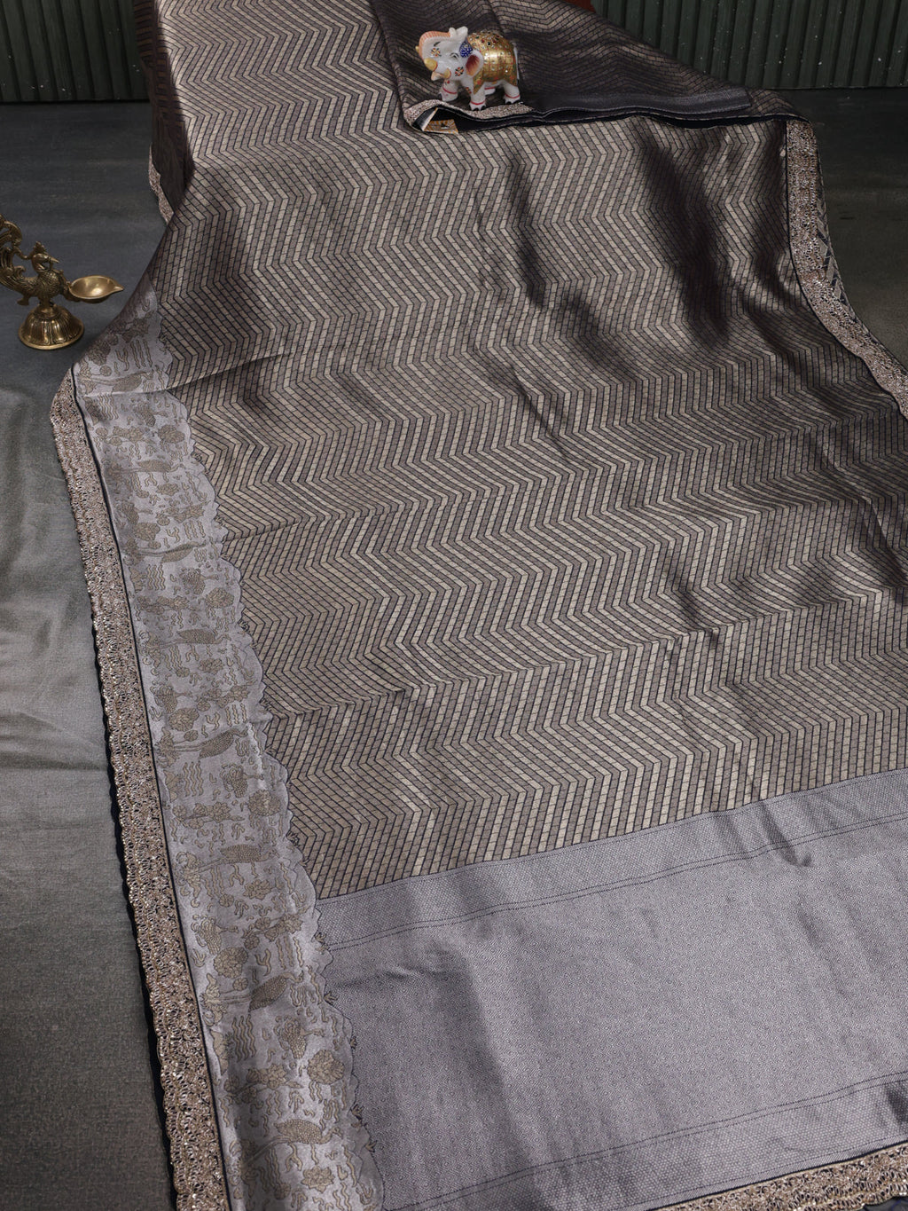 Navy Blue Banarasi Silk Saree With Brocade Zari Weaves & Embroided Border