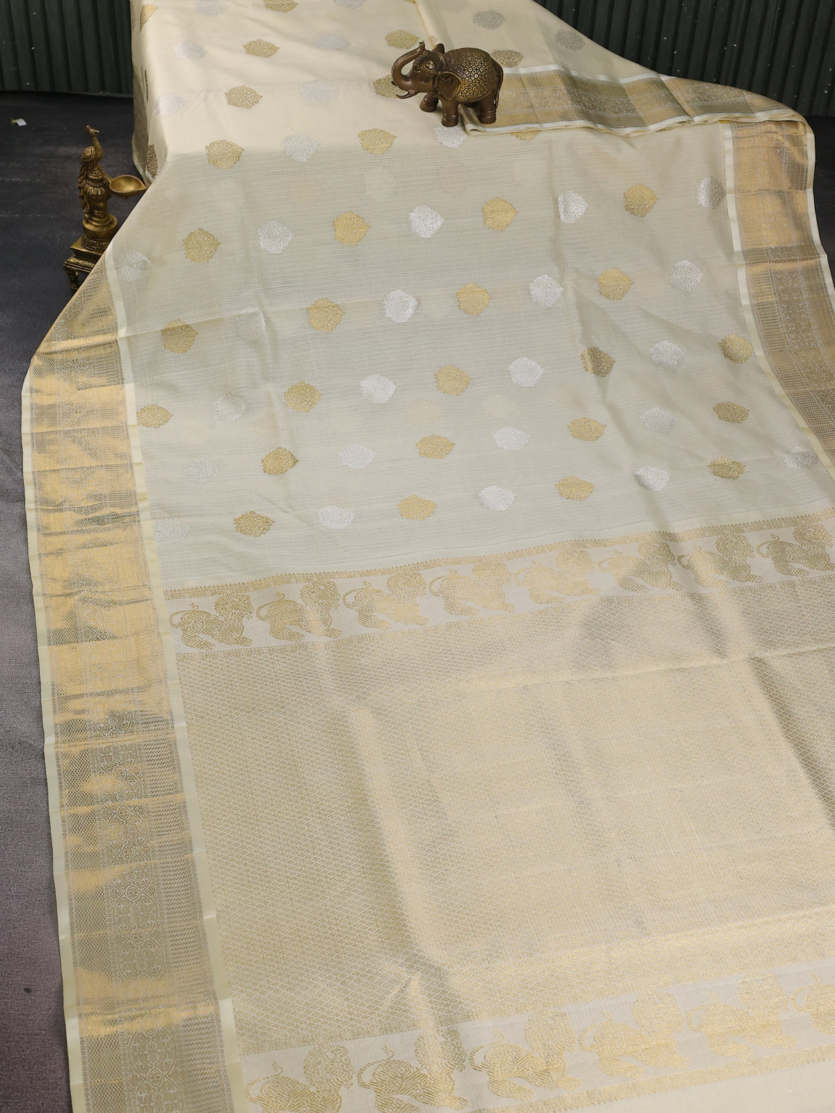Off White Pure Kanchipuram Kota Saree