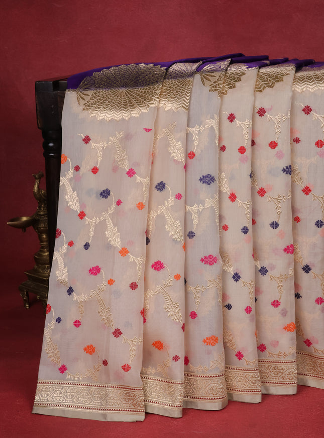 Violet-Off White Banarasi Silk Saree With Kadwa Weaves
