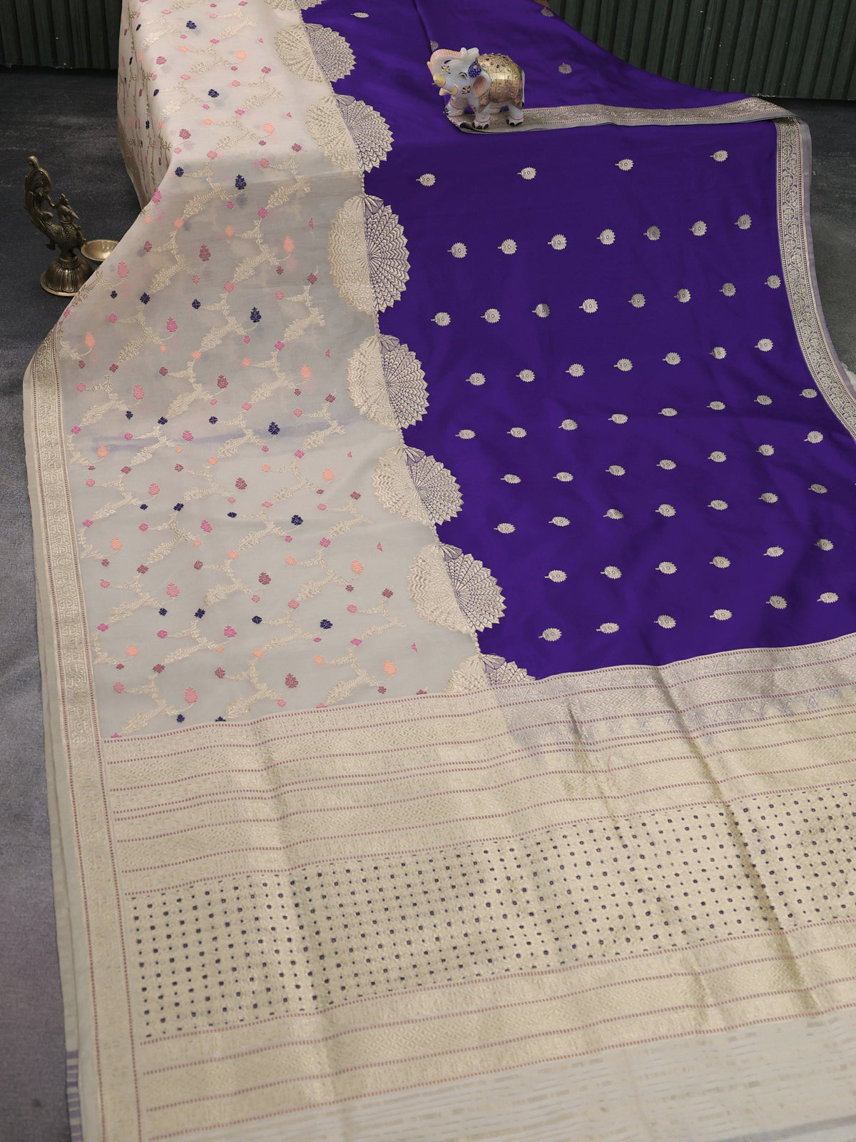 Violet-Off White Banarasi Silk Saree With Kadwa Weaves