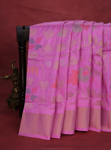 Light Pink Uppada Silk Saree With Jamdhani Weaves